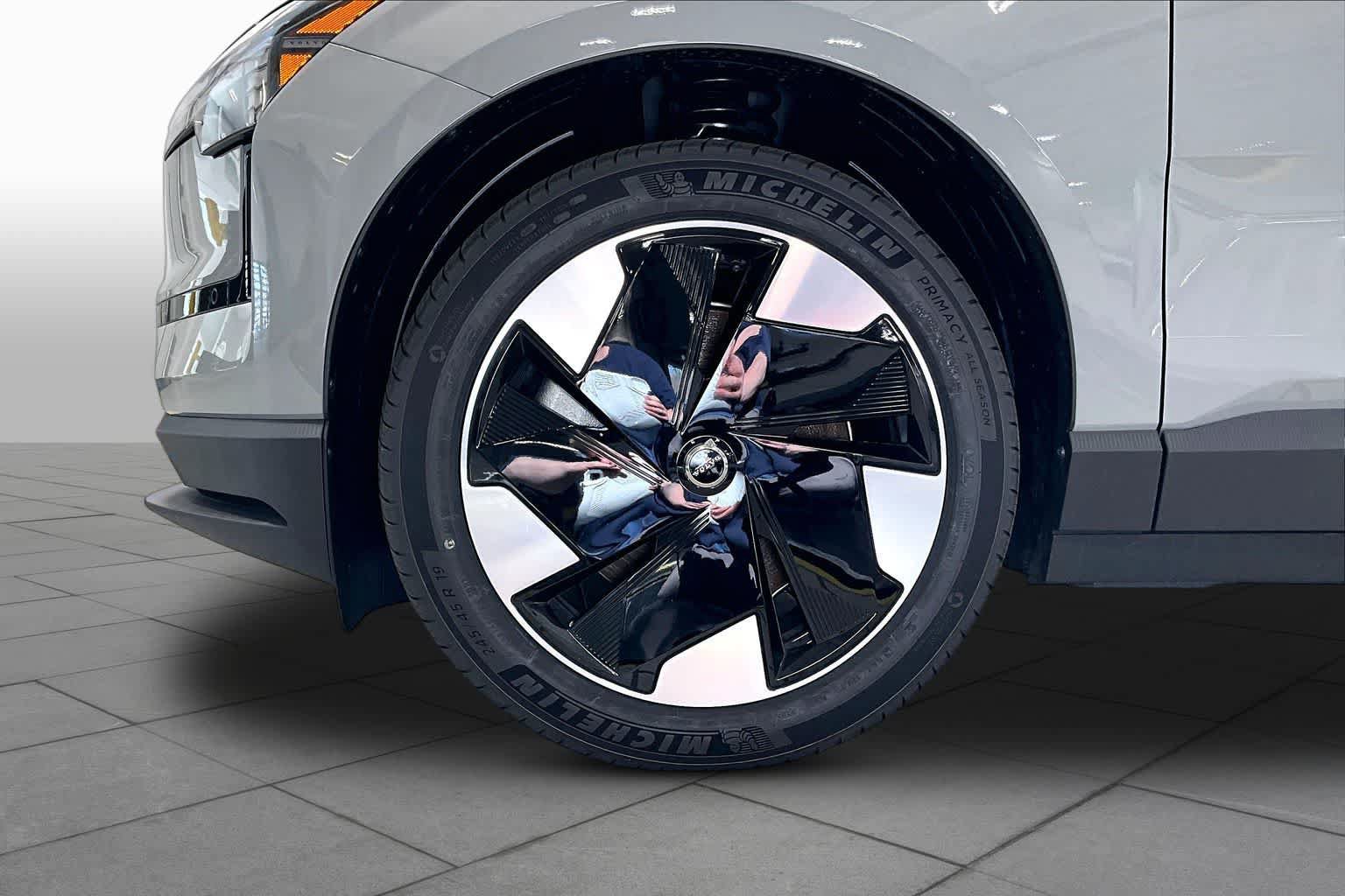 New 2026 Volvo EX30 Plus w/ Protection Package Premier AWD/4WD image 16