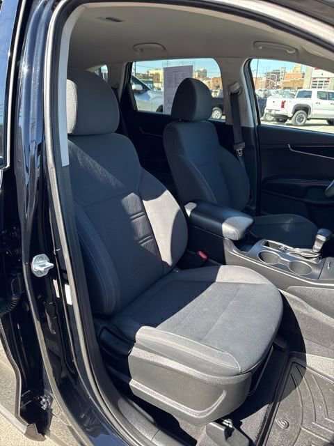Used 2019 Kia Sorento LX image 12