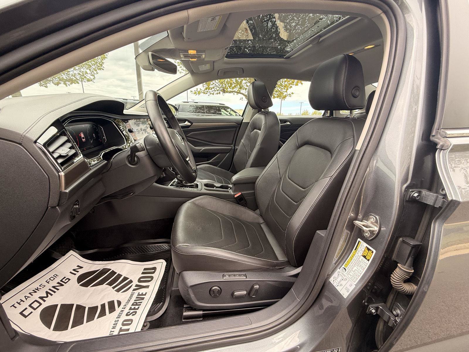 Used 2019 Volkswagen Jetta SEL Premium FWD image 15