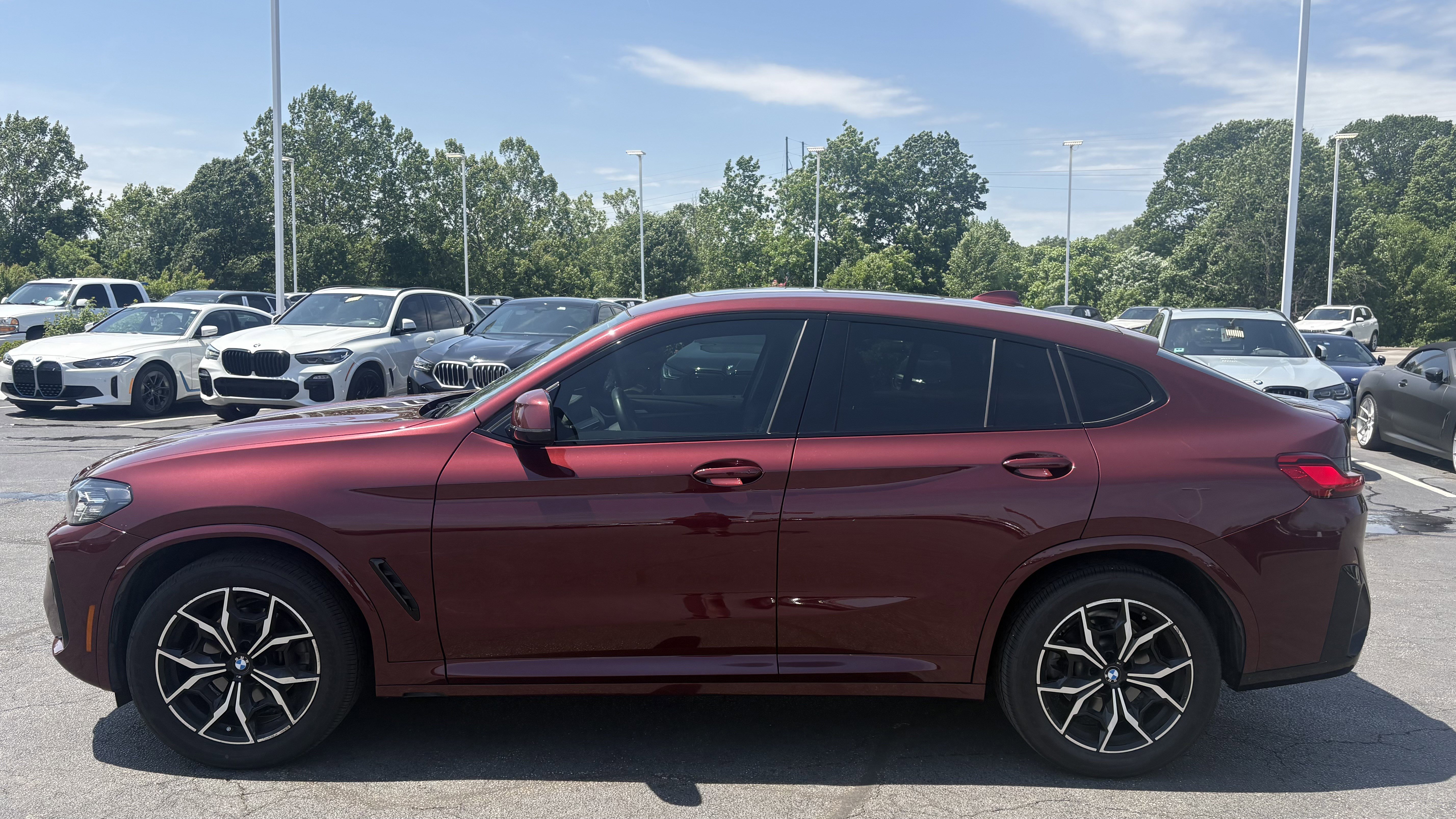 Used 2023 BMW X4 xDrive30i w/ M Sport Package AWD/4WD image 7