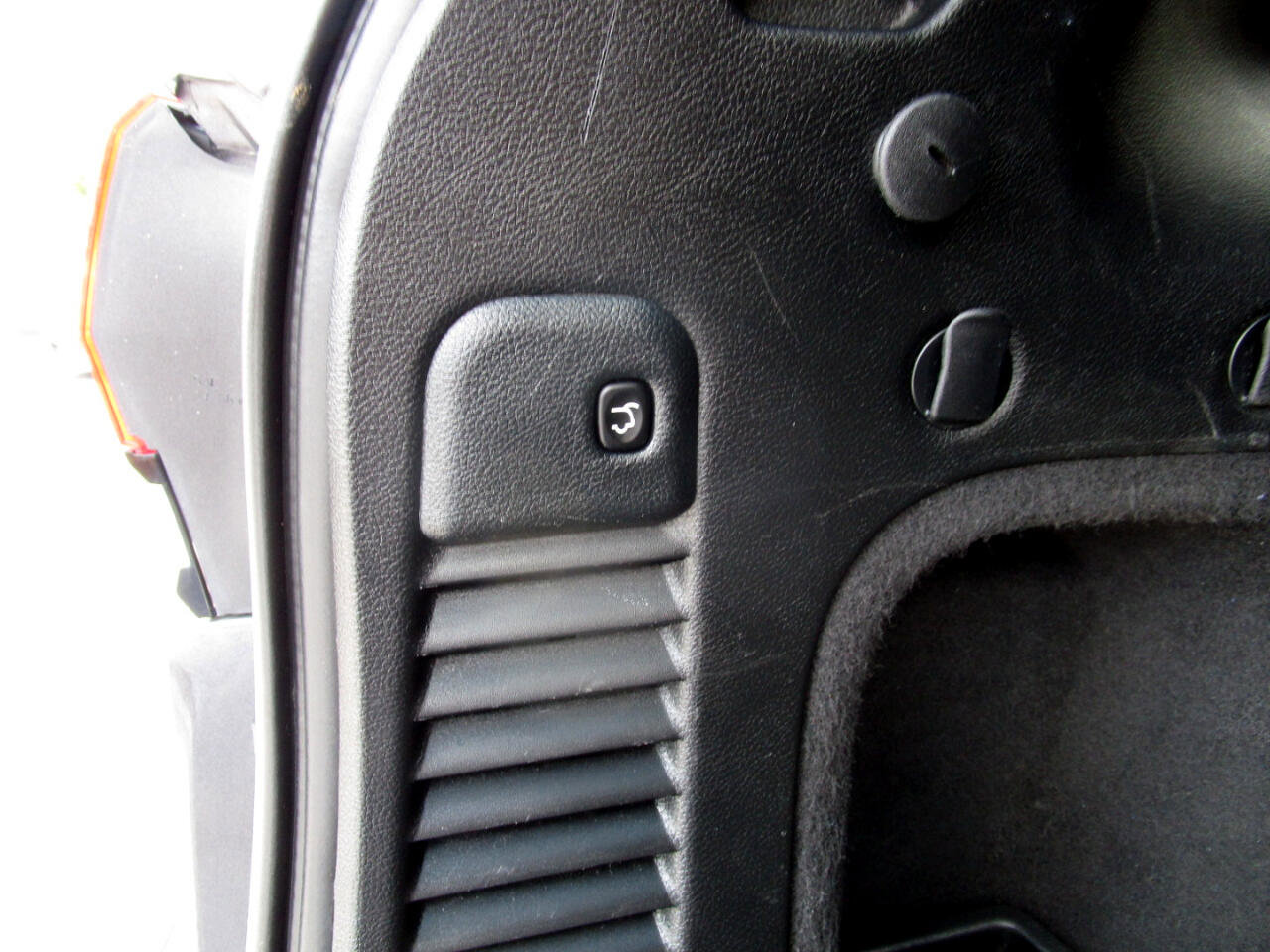 Used 2020 Jeep Grand Cherokee Altitude image 24