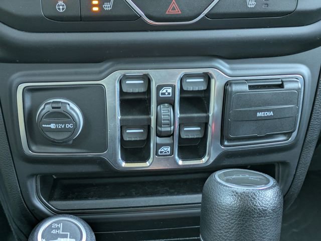 Used 2020 Jeep Gladiator Sport image 23