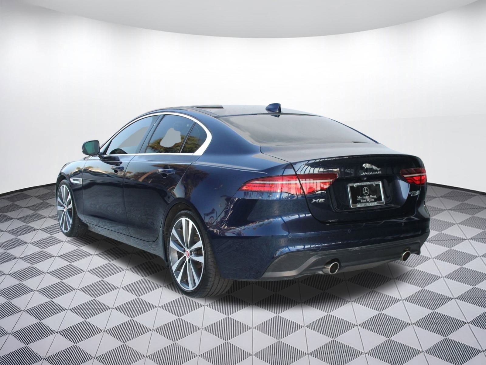 Used 2020 Jaguar XE S image 3