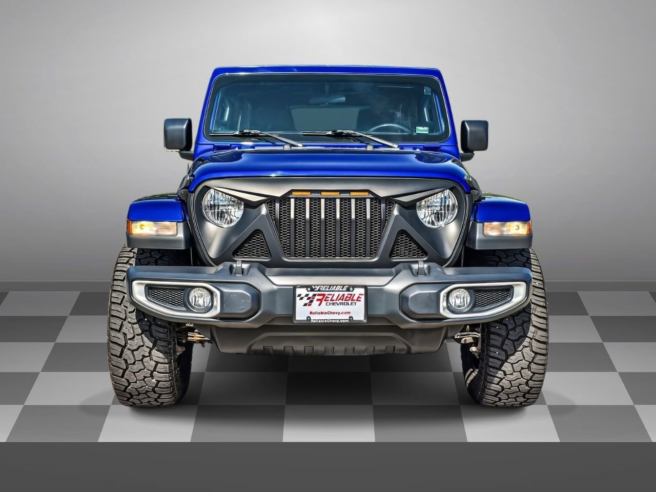 Used 2020 Jeep Wrangler Unlimited Sahara w/ Cold Weather Group AWD/4WD image 2