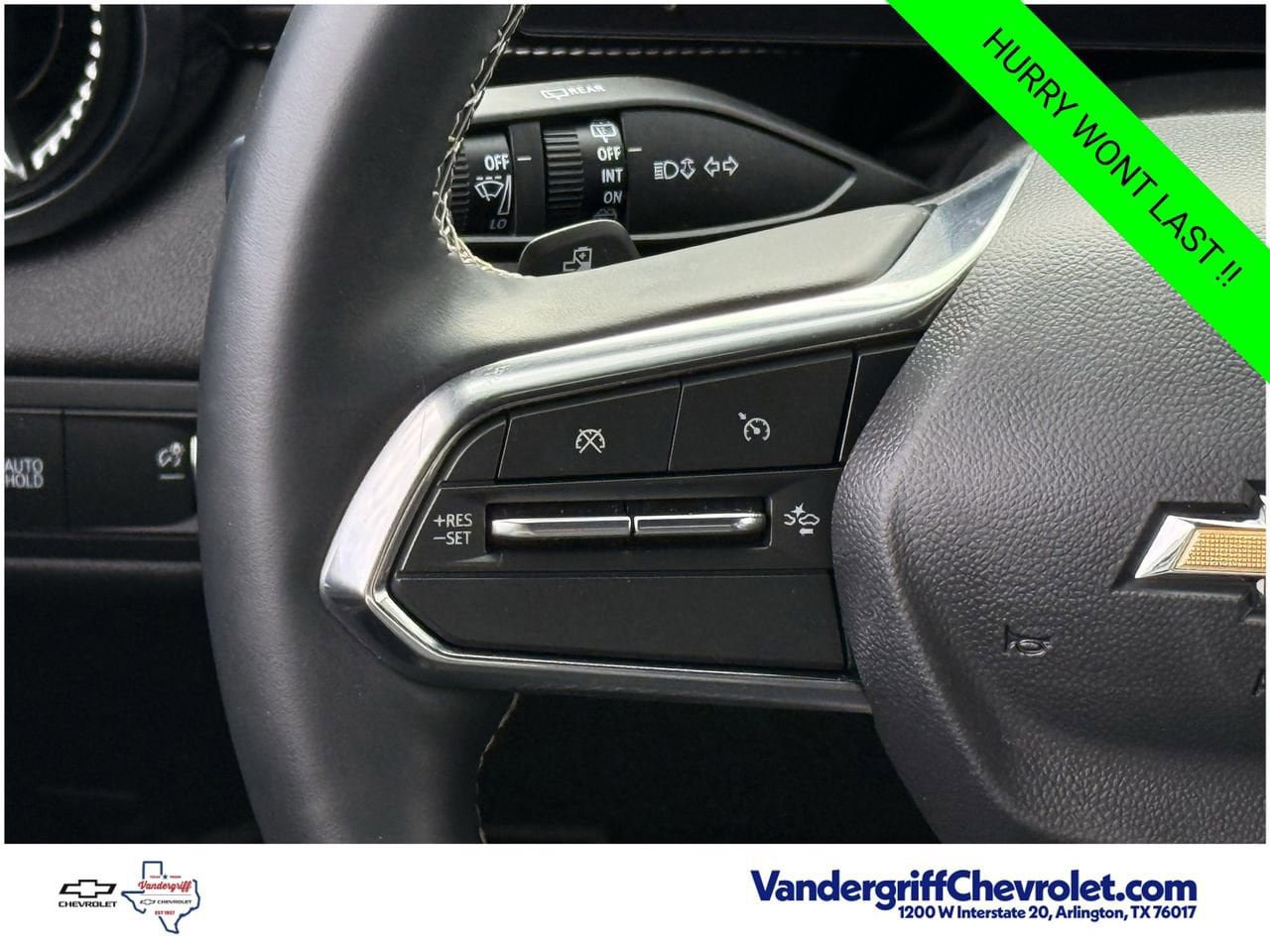 Used 2025 Chevrolet Blazer EV LT AWD/4WD image 12