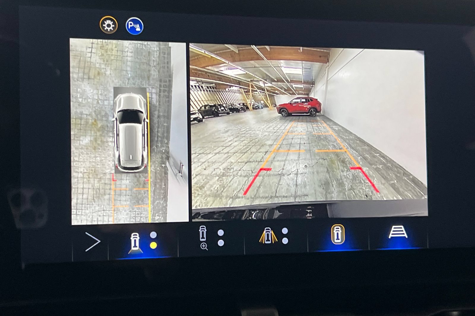 New 2026 Chevrolet Equinox RS w/ Safety and Technology Package FWD image 19