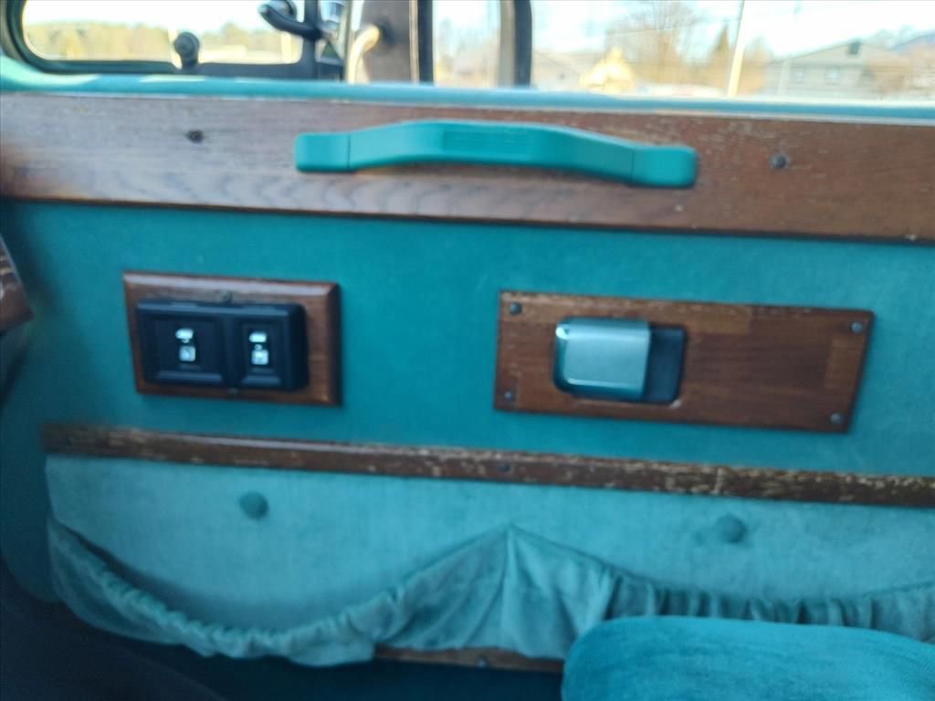 Used 1994 Dodge B2500 image 24