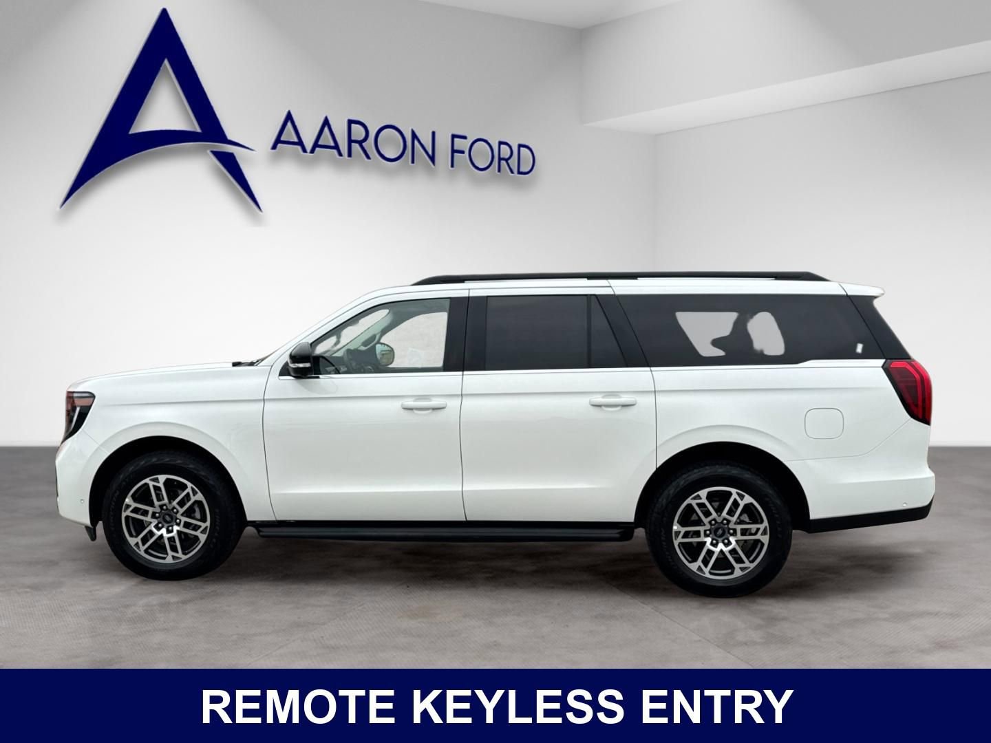 Used 2025 Ford Expedition Max Active AWD/4WD image 3