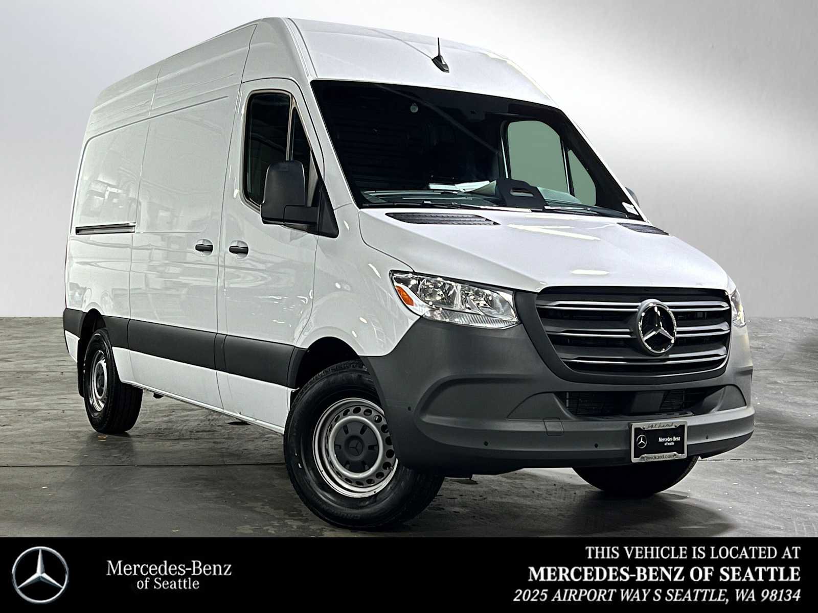 Used 2025 Mercedes-Benz Sprinter 2500 image 1