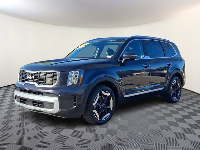 Used 2025 Kia Telluride S image 3
