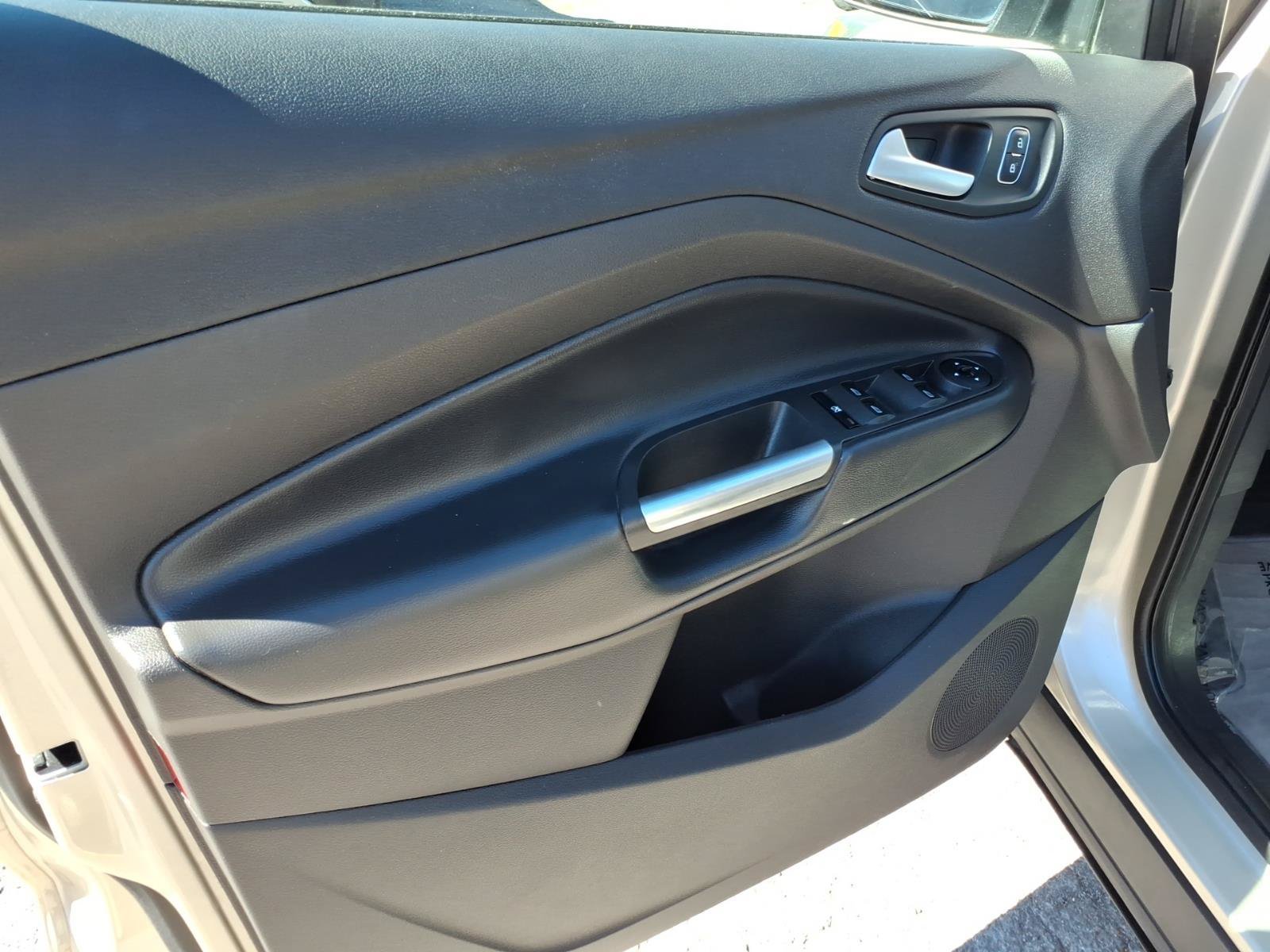 Used 2018 Ford Escape SEL AWD/4WD image 9
