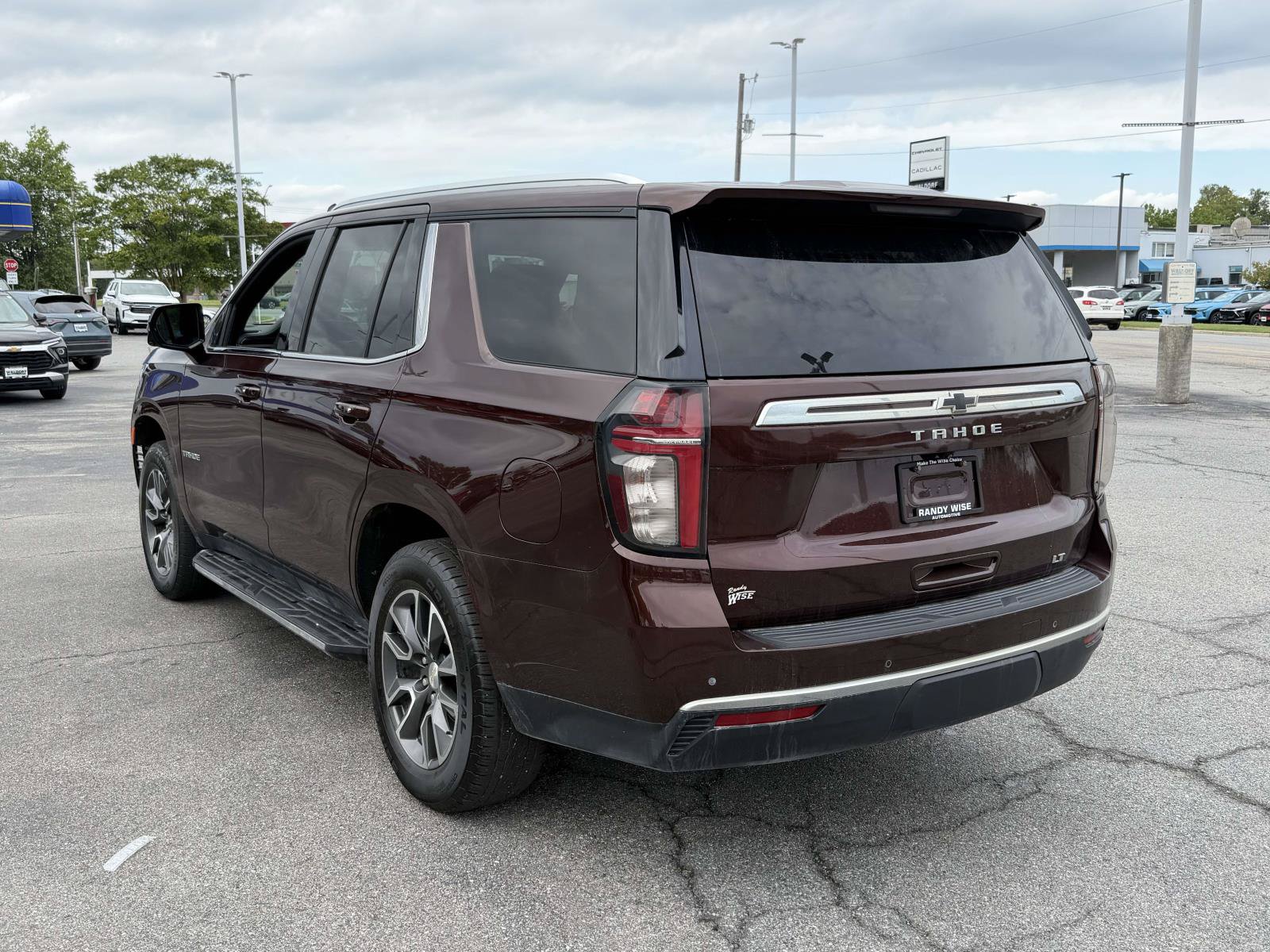 Used 2022 Chevrolet Tahoe LT w/ Luxury Package AWD/4WD image 4