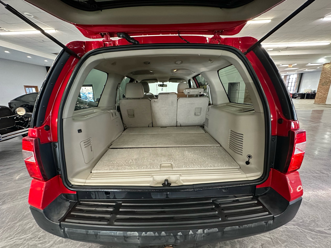 Used 2011 Ford Expedition XL w/ Fleet Convenience Pkg image 18