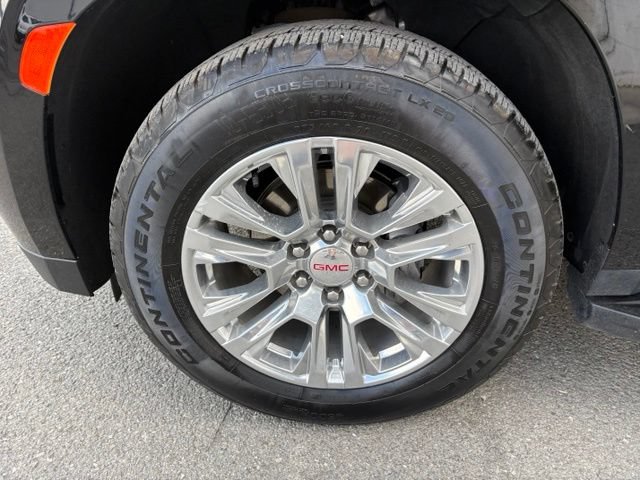 Used 2023 GMC Yukon XL Denali AWD/4WD image 13