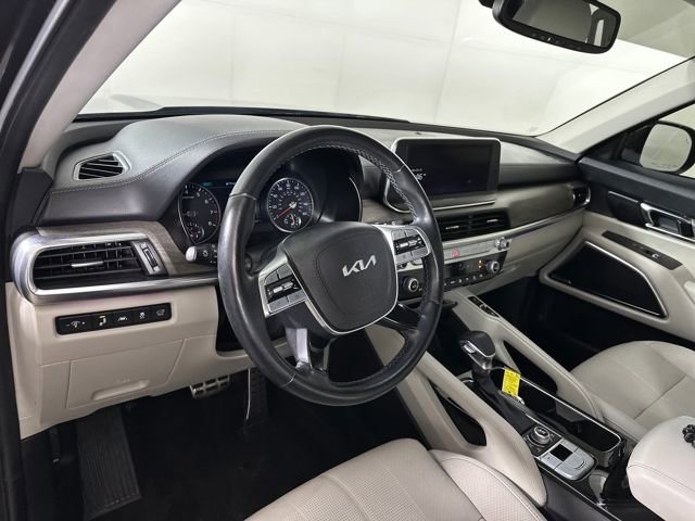 Used 2022 Kia Telluride SX w/ Towing Package image 13
