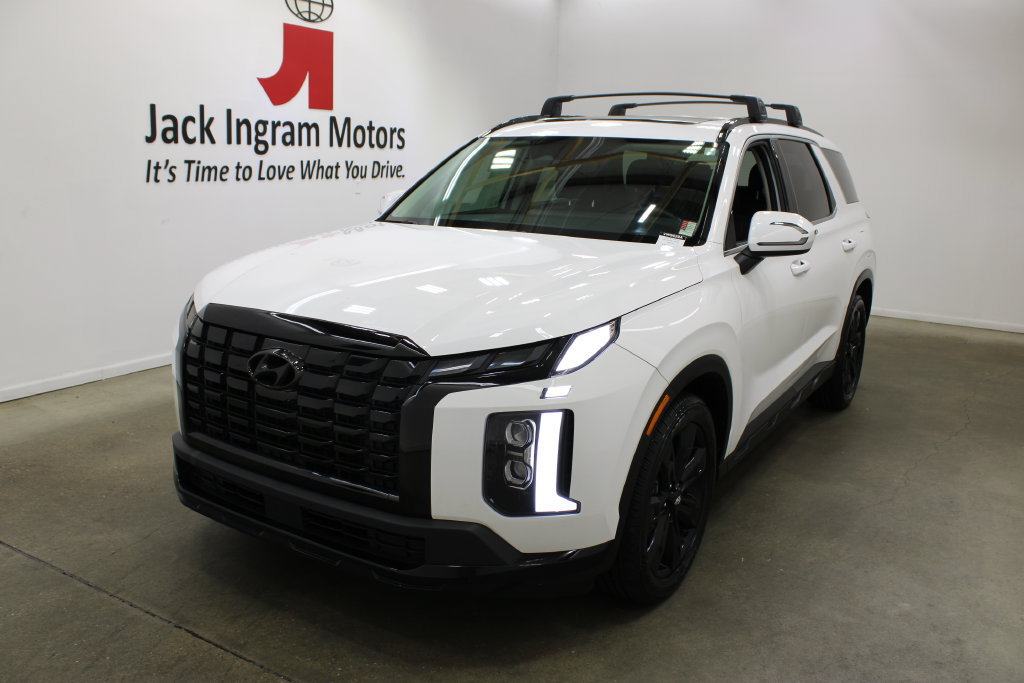 Used 2023 Hyundai Palisade XRT FWD image 2