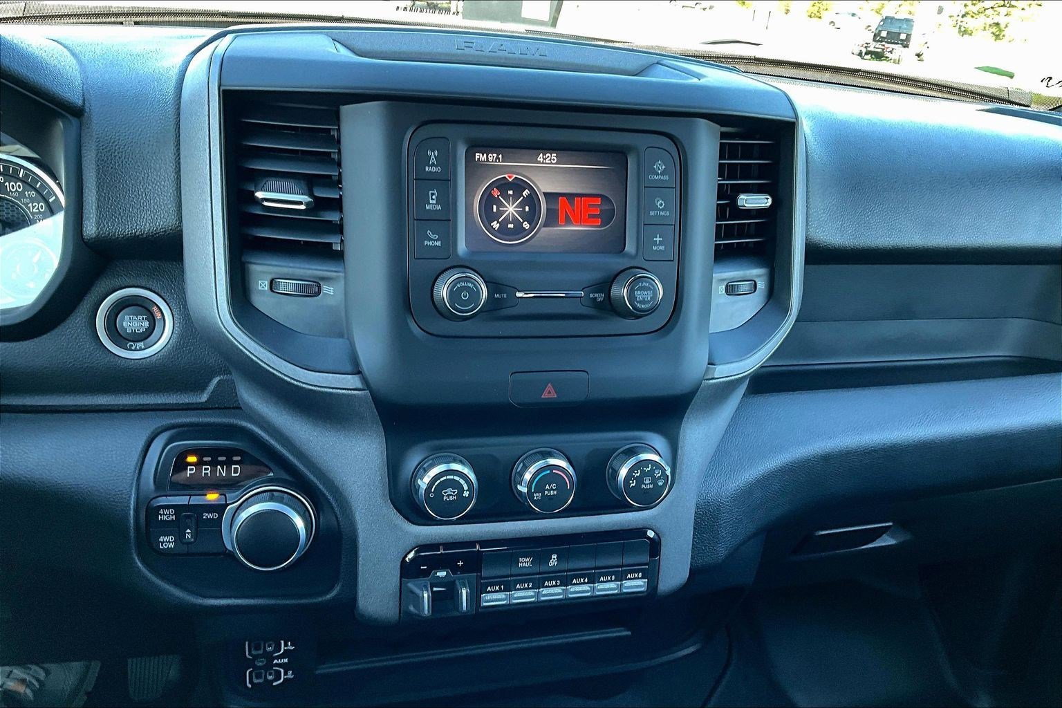Used 2024 RAM 2500 Tradesman w/ Chrome Appearance Group image 15