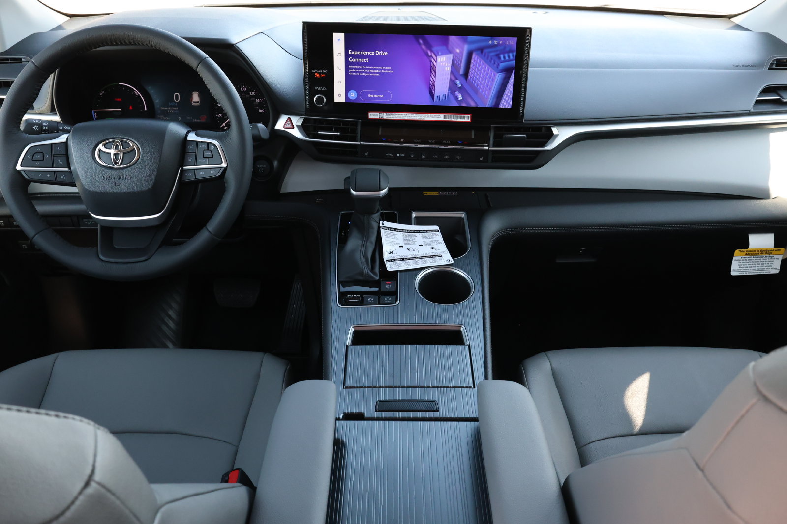 New 2026 Toyota Sienna XLE FWD image 2