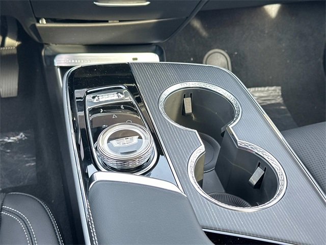 Used 2025 Cadillac Lyriq Luxury image 4