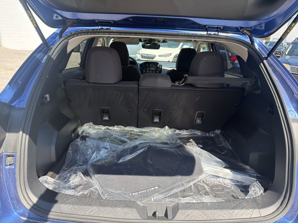 Used 2025 Subaru Crosstrek 2.0i Premium image 5