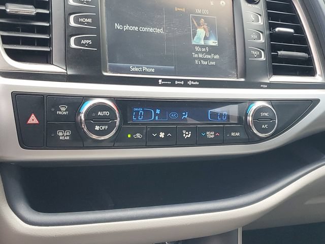 Used 2016 Toyota Highlander Plus FWD image 19