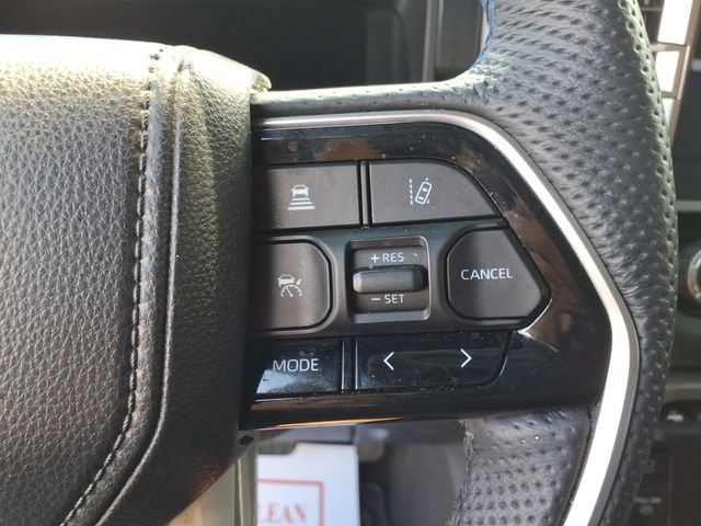 Used 2025 Toyota Sequoia Platinum AWD/4WD image 20