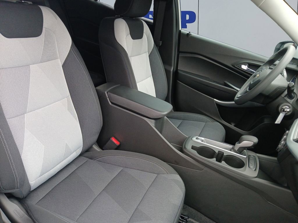 New 2026 Chevrolet Trax LS w/ LS Convenience Package image 17