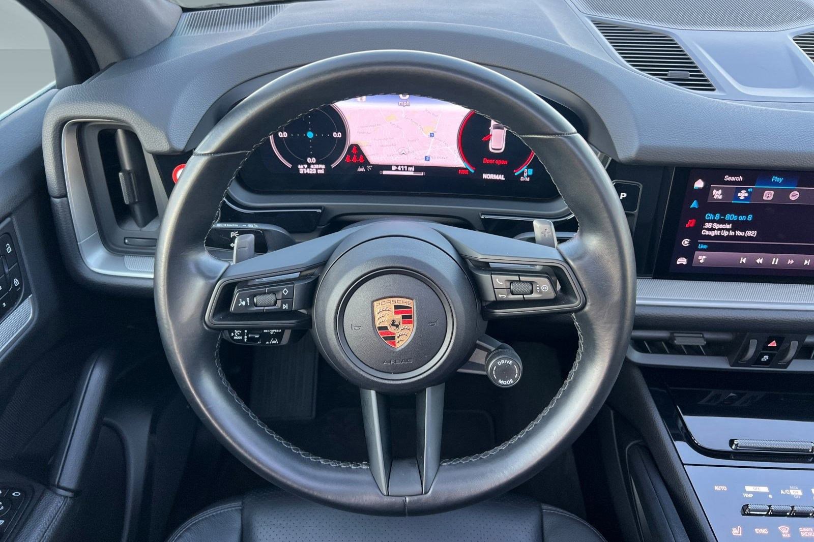 Used 2024 Porsche Cayenne image 29