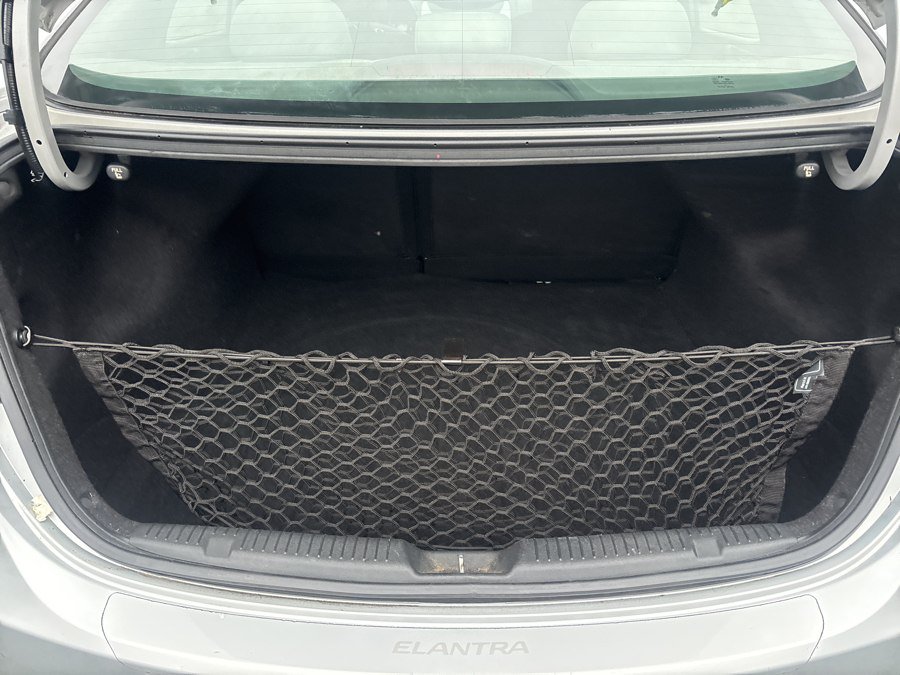 Used 2013 Hyundai Elantra GLS w/ Preferred Pkg FWD image 10