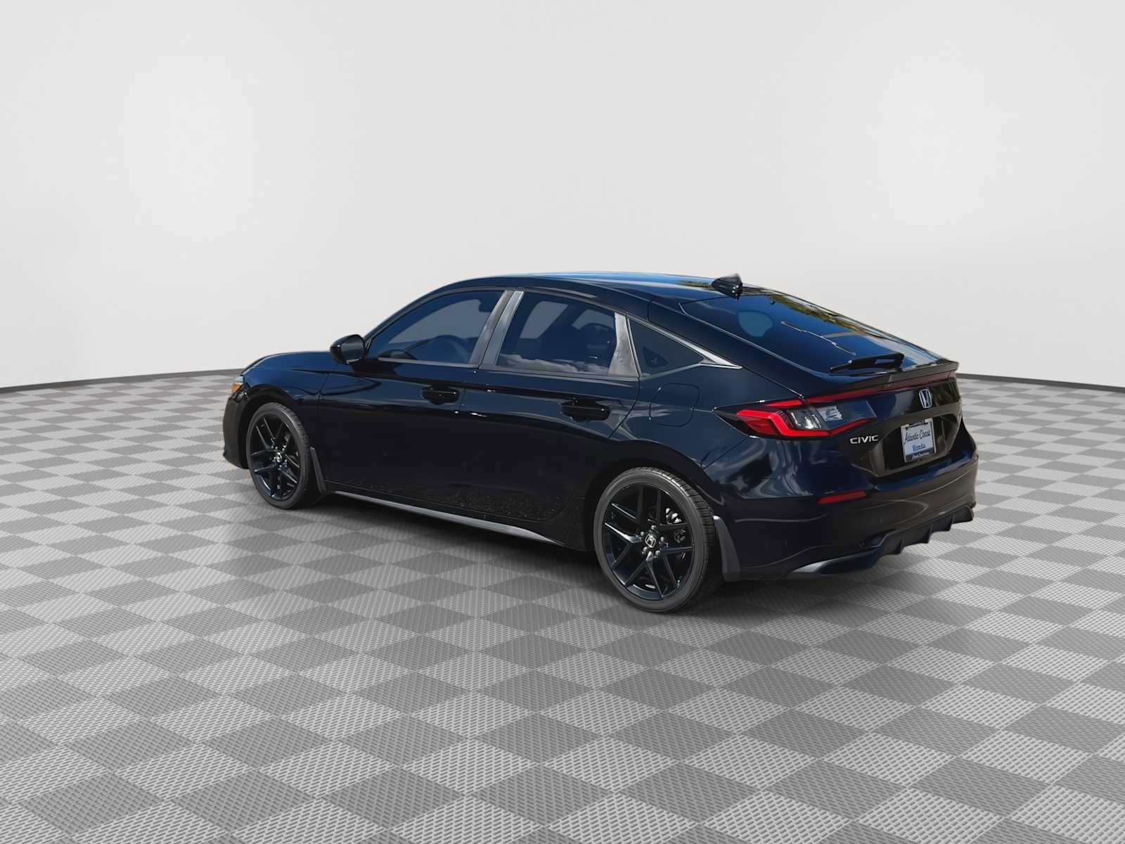 Used 2022 Honda Civic Sport image 2