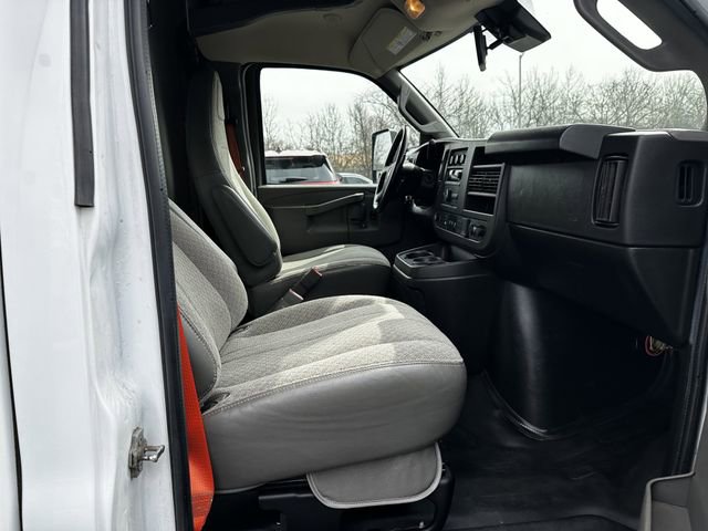 Used 2022 Chevrolet Express 3500 w/ Power Convenience Package image 29