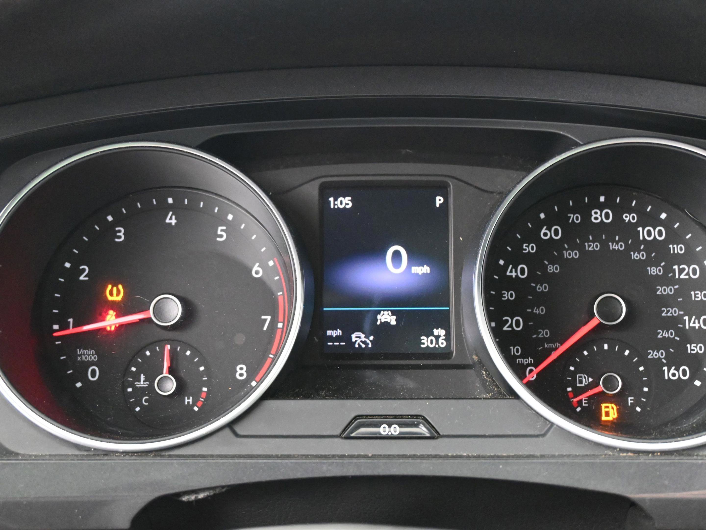 Used 2021 Volkswagen Tiguan SE R-Line FWD image 26