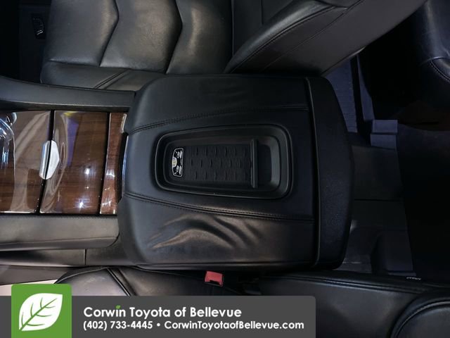 Used 2016 Cadillac Escalade Luxury image 18