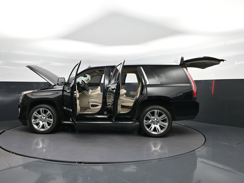Used 2019 Cadillac Escalade Premium Luxury AWD/4WD image 47