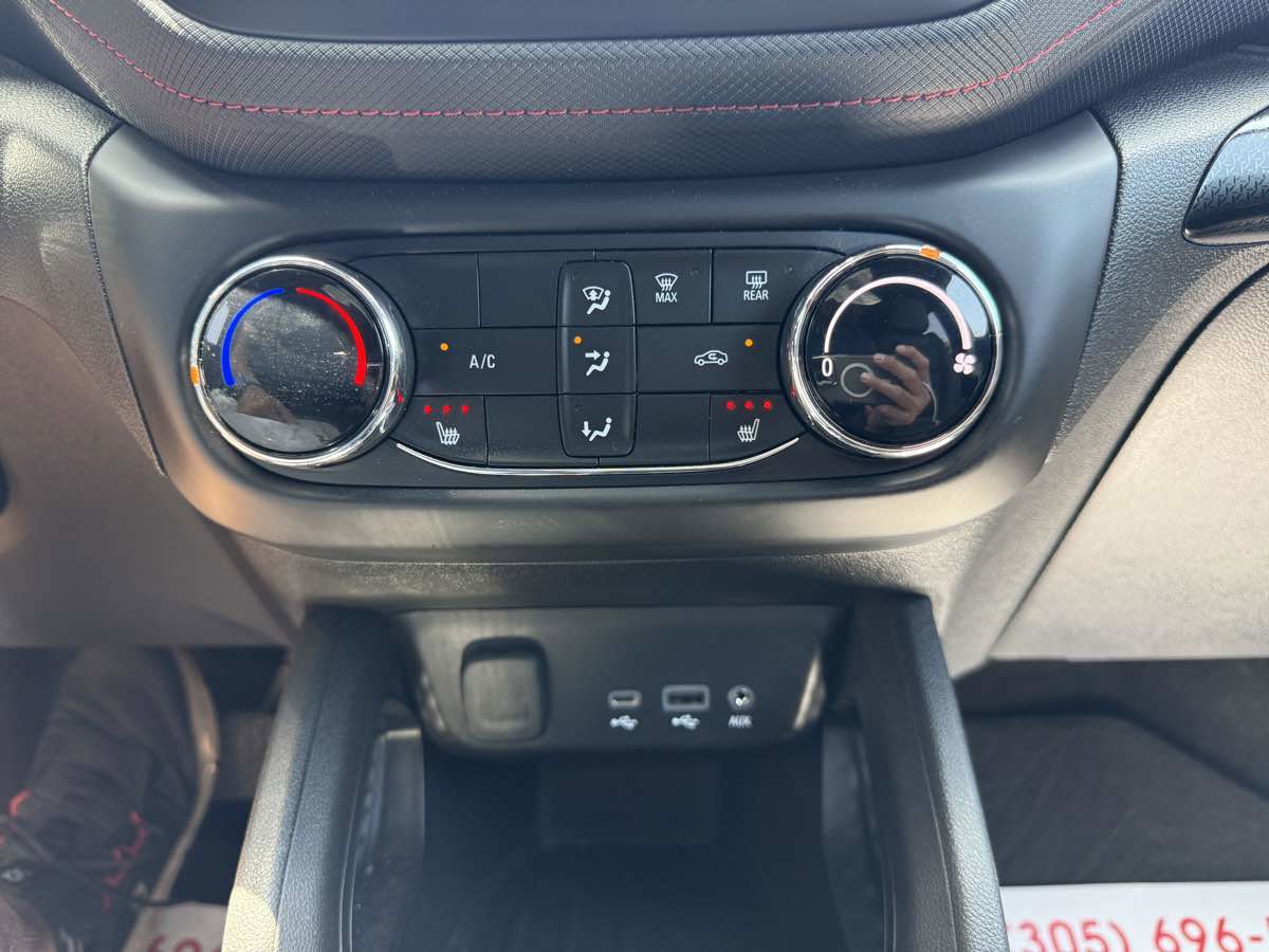 Used 2023 Chevrolet TrailBlazer RS image 22