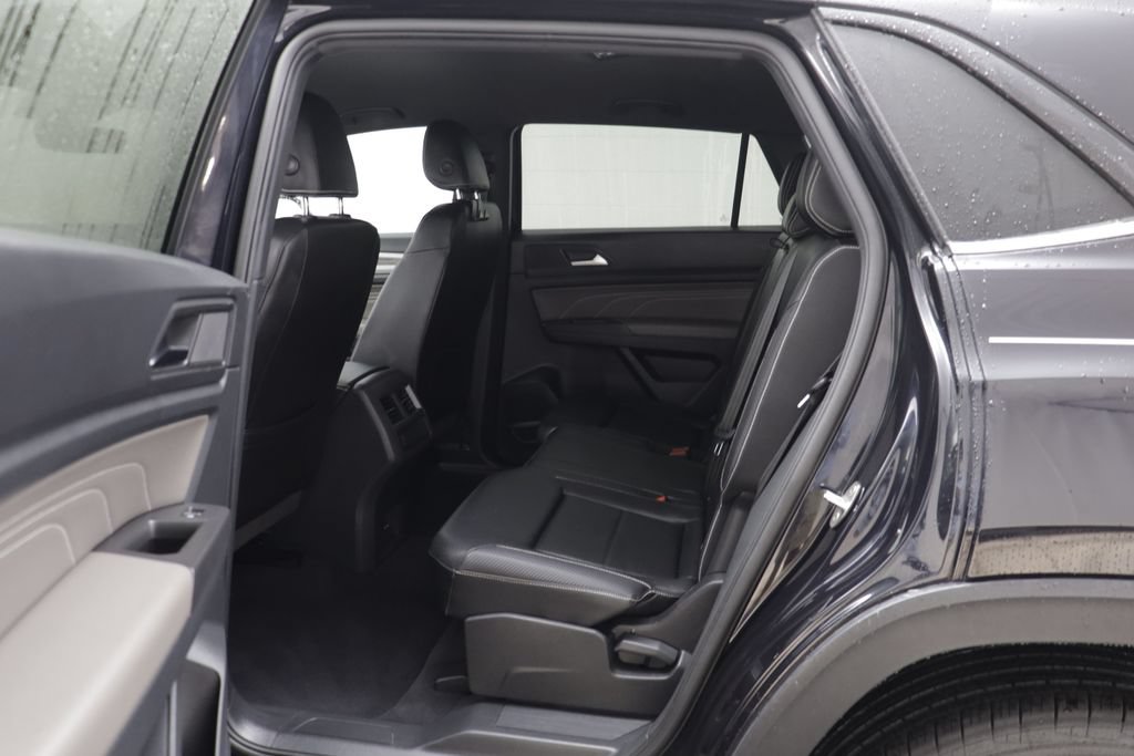 Used 2023 Volkswagen Atlas Cross Sport SE w/ Black Wheel Package FWD image 13