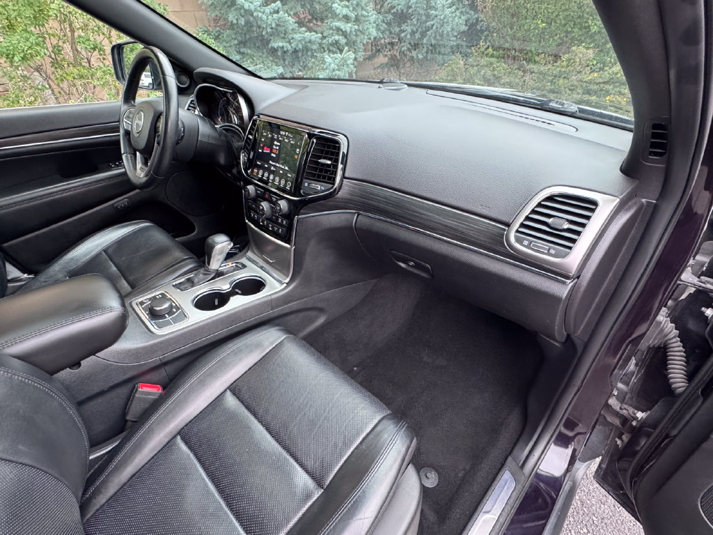 Used 2019 Jeep Grand Cherokee Limited w/ Luxury Group II AWD/4WD image 40