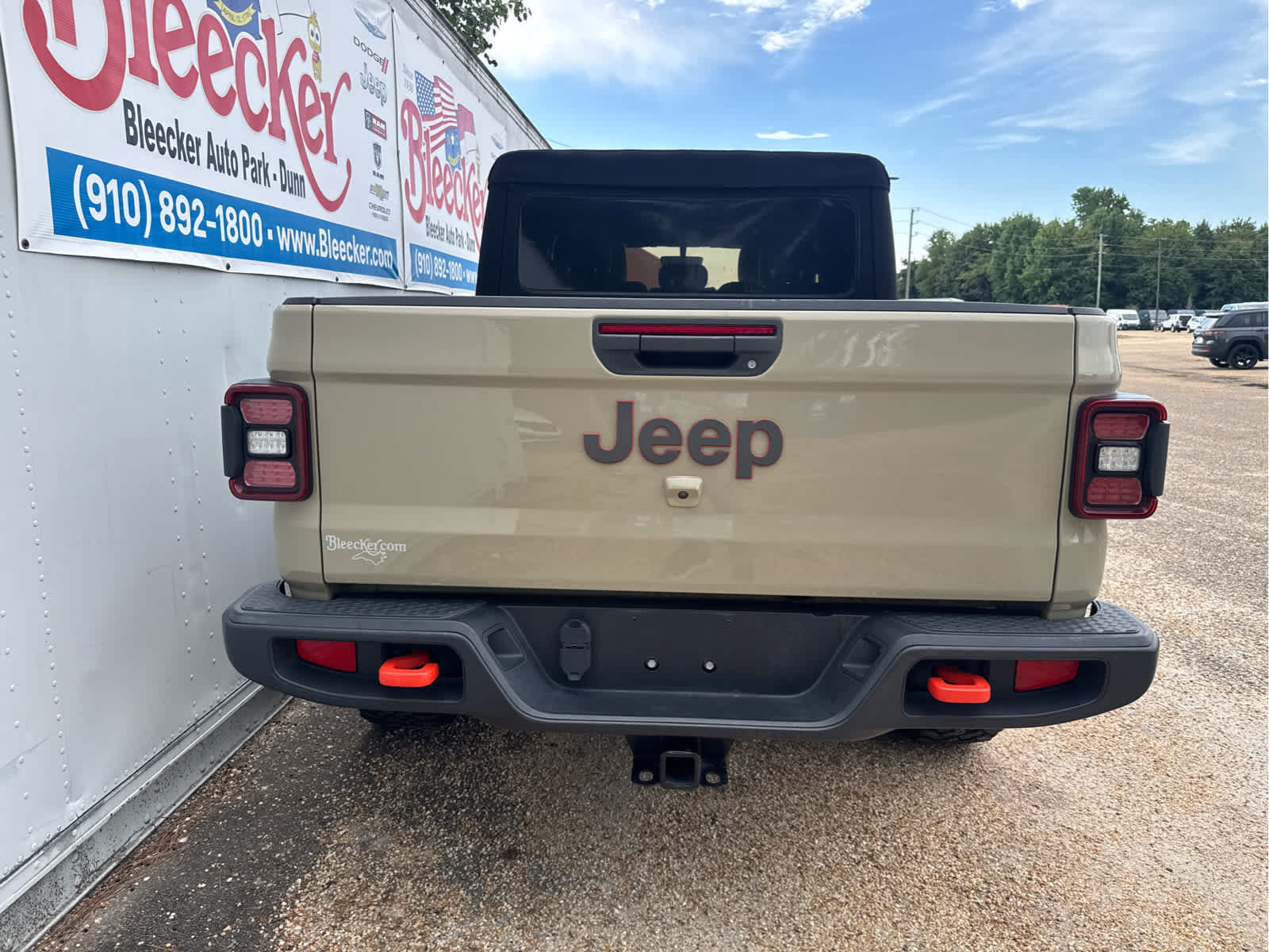 Used 2022 Jeep Gladiator Mojave w/ LED Lighting Group AWD/4WD image 4