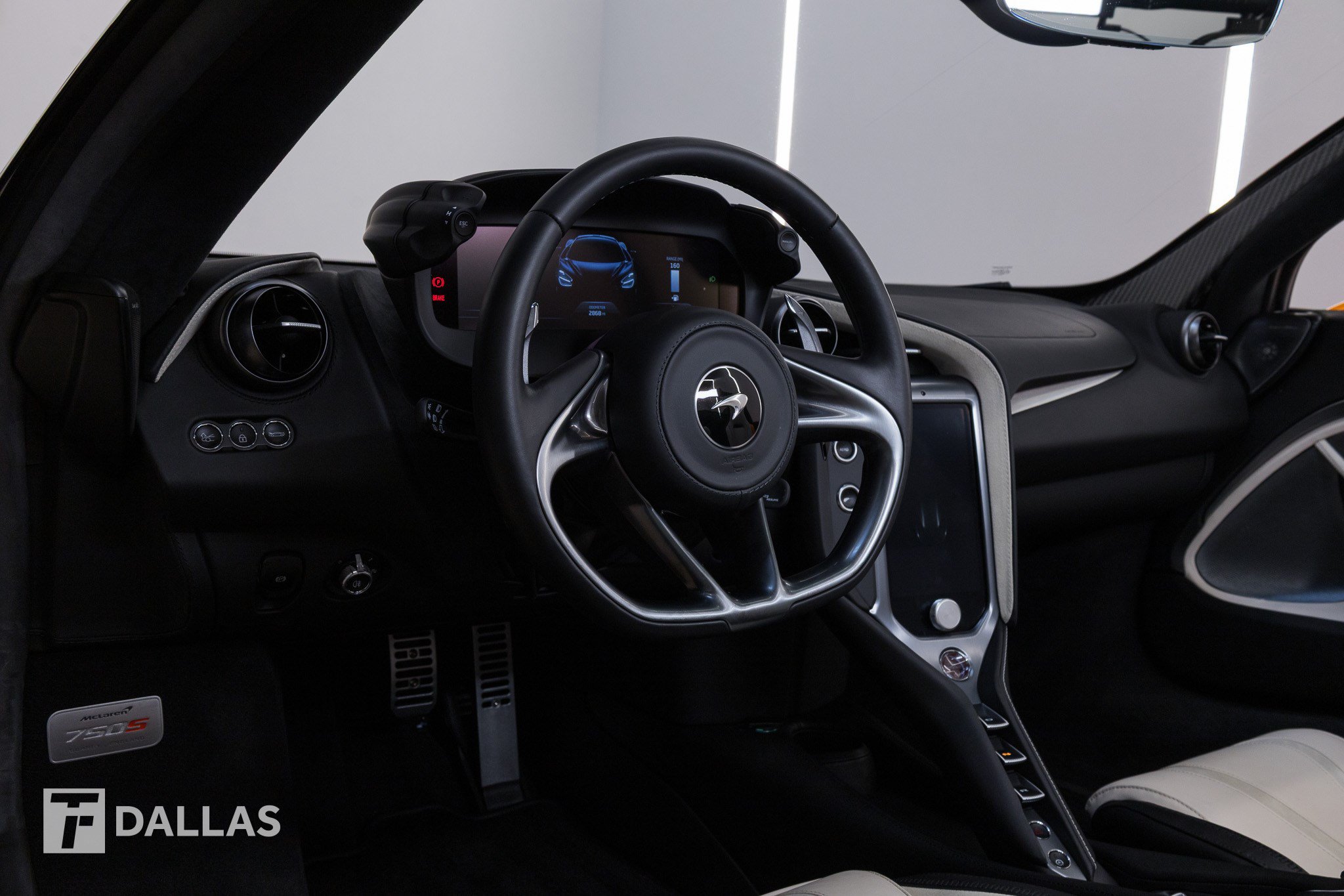 Used 2024 McLaren 750S Spider RWD image 20