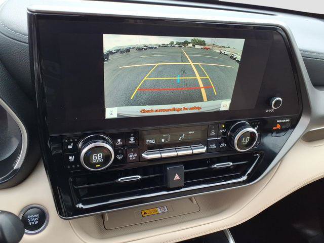 Certified 2024 Toyota Highlander Limited AWD/4WD image 14