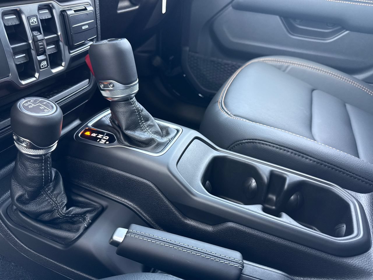 New 2027 Jeep Wrangler Unlimited Sahara AWD/4WD image 19