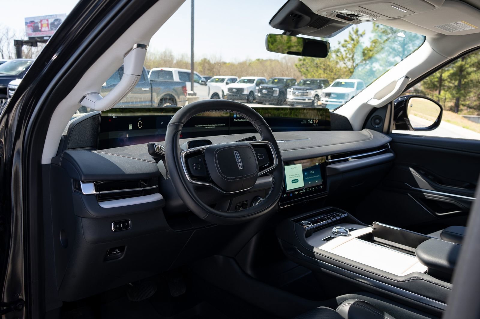 Used 2025 Lincoln Navigator L Reserve AWD/4WD image 23