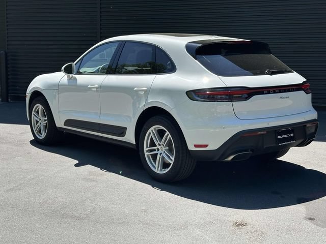 Used 2026 Porsche Macan AWD/4WD image 3