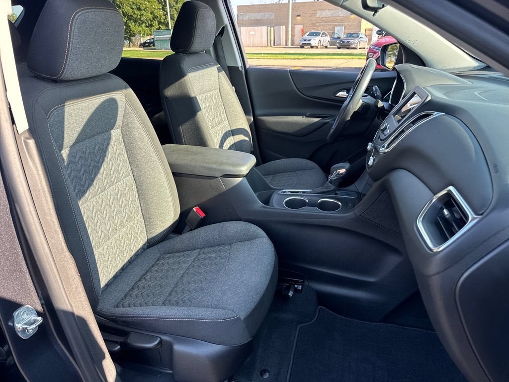 Used 2022 Chevrolet Equinox LT FWD image 11