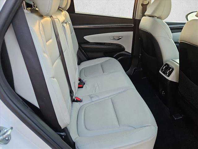 Used 2023 Hyundai Tucson Limited AWD/4WD image 16