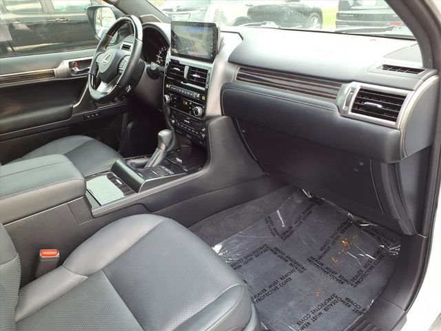 Used 2023 Lexus GX 460 Luxury w/ Sport Design Package image 25