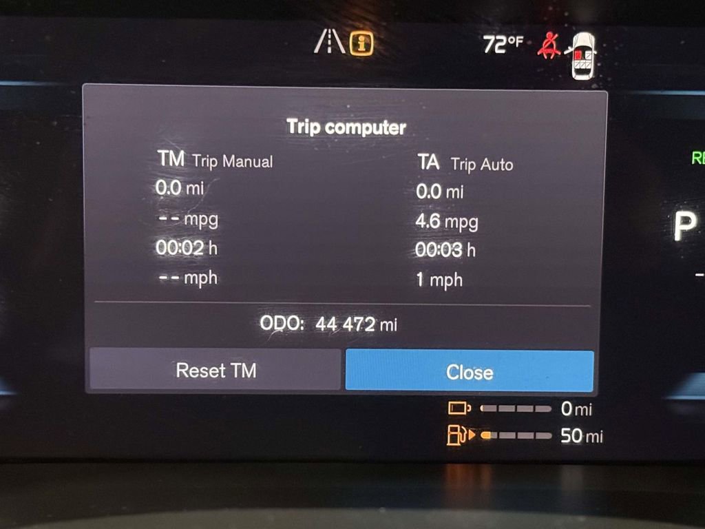 Used 2023 Volvo XC60 T8 Plus image 5