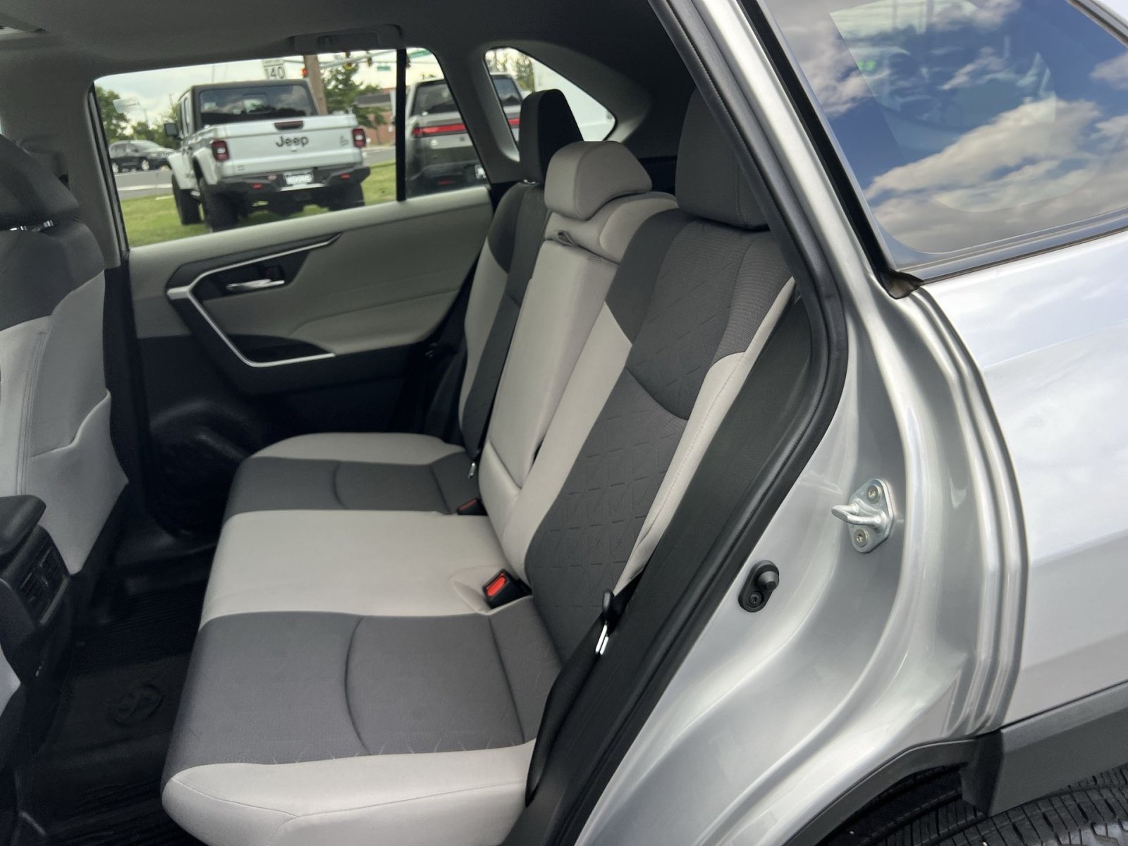 Used 2024 Toyota RAV4 XLE w/ Convenience Package AWD/4WD image 24