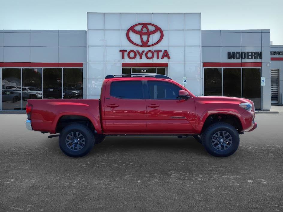 Used 2021 Toyota Tacoma SR5 AWD/4WD image 7