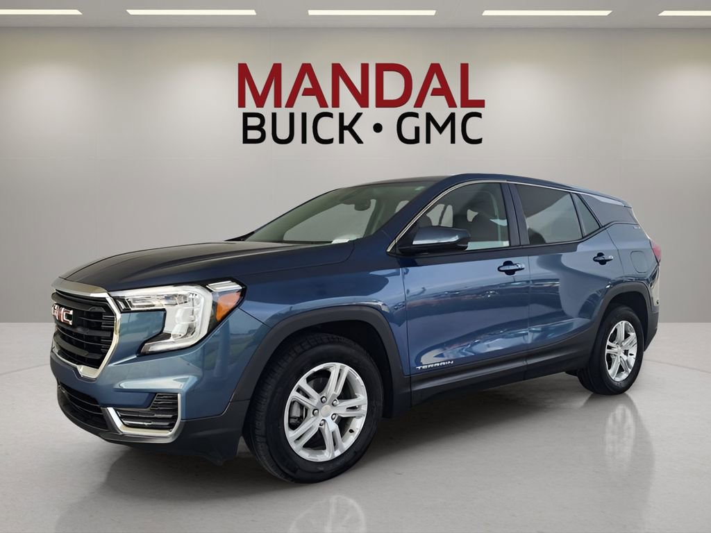 Used 2024 GMC Terrain SLE image 1